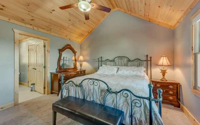 Sun's Cabin by Escape to Blue Ridge