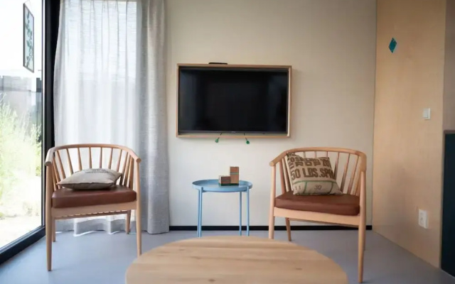 Spacious Lodge With 2 Bathrooms, Near the Sea