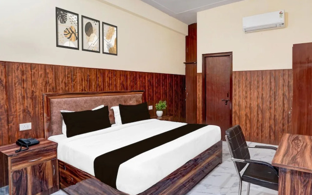Deluxe Hotel Saffron