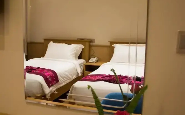 Silver Lake Hotel