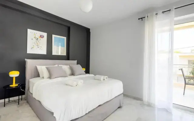 Kotzia 25 in Alimos With 3 Bedrooms and 1 Bathrooms