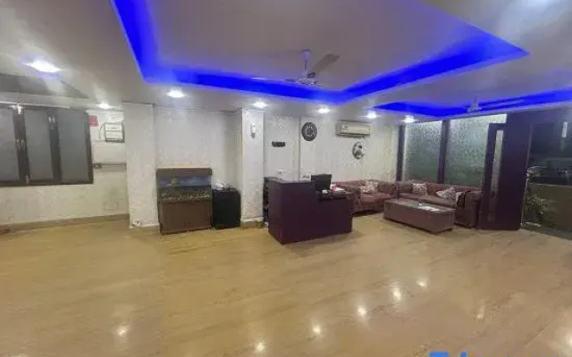 Hotel 82 Inn