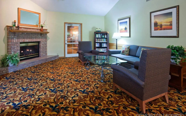 Country Inn & Suites by Radisson, Baxter, MN