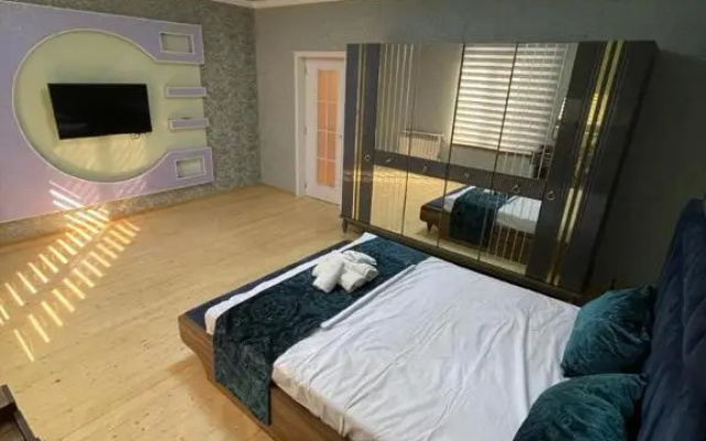 Friend's House
