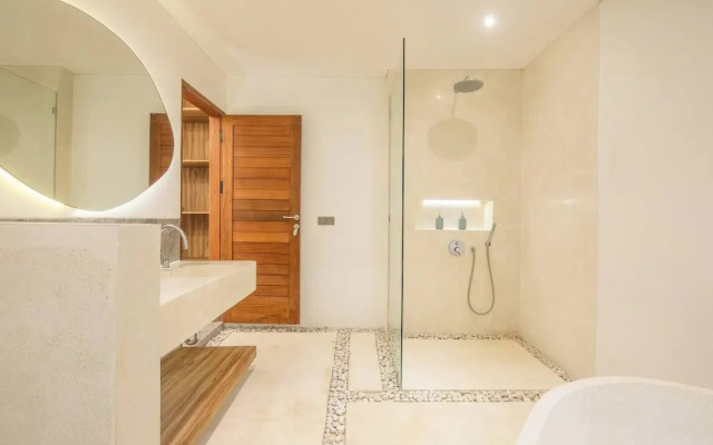 Chic 3BR Villa Modern Comfort in Central Seminya