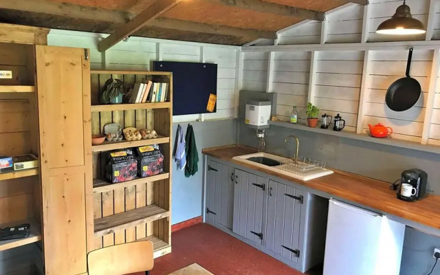 Bell Tent Retreat in Norfolk Countryside