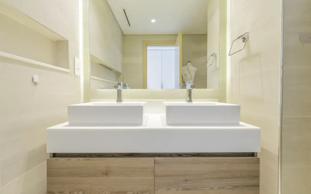 Monty - Charming Apartment with Canal Vi