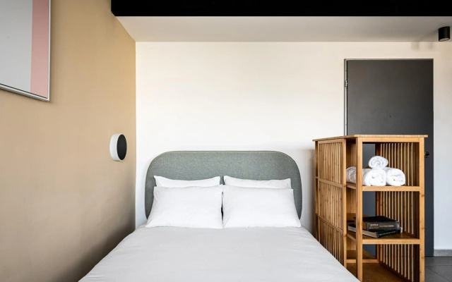 ALLENBY classic and modern Apartments by HOMY