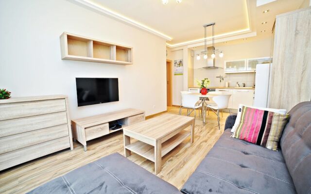 Апартаменты IRS ROYAL APARTMENTS Apartamenty IRS Sopocka Rezydencja Сопот комната для гостей