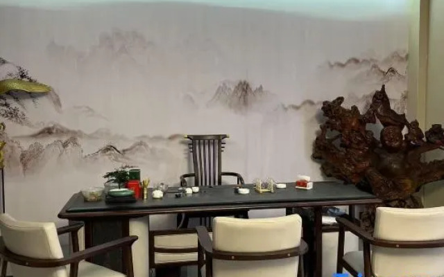Heyuan Hotel