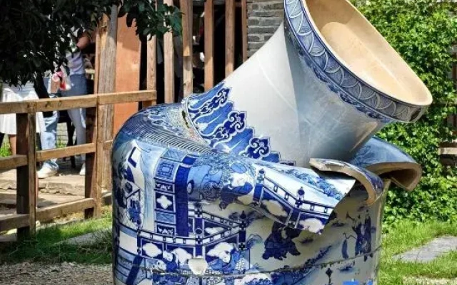 YueJian Four Seasons Homestay