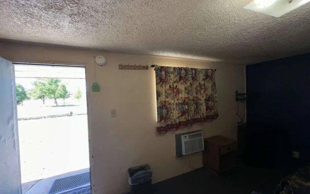 Crestview Motel Inc