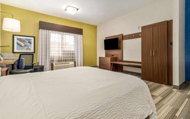 Holiday Inn Express & Suites Medicine Hat Transcanada Hwy 1 by IHG