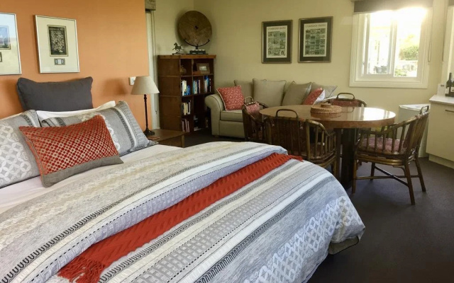 Llarrinda Bed & Breakfast