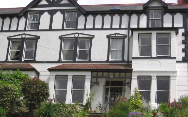 Отель Bryn Derwen Guest House вид на фасад