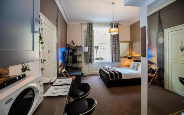 Pimlico Central London Suite near Victoria