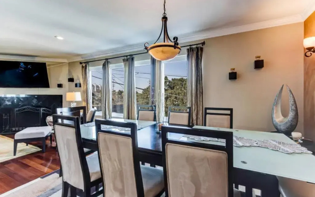 House-Canyon Dr