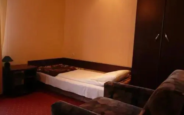 Azymut Hotel & Restaurant