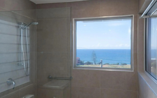Coolum Beach Holiday House