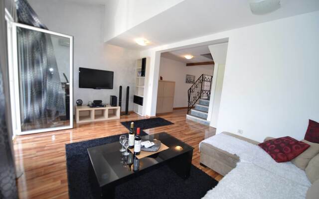 Апартаменты J&P Apartments Kotor комната для гостей