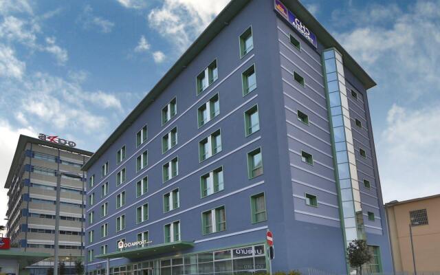 Отель Best Western Premier CHC Airport Италия, Генуя - 2 отзыва об отеле, цены и фото номеров - забронировать отель Best Western Premier CHC Airport онлайн вид на фасад