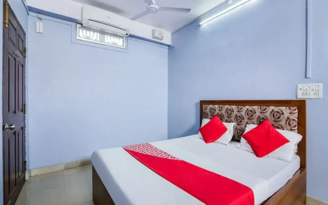 SPOT ON 37504 Mayura Hotel And Lodge
