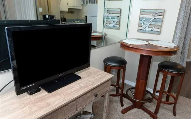Gulf Highlands 116K - Studio Condo