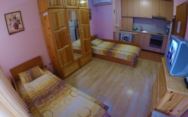 Отель Our Home Guest Rooms Велико Тырново комната для гостей