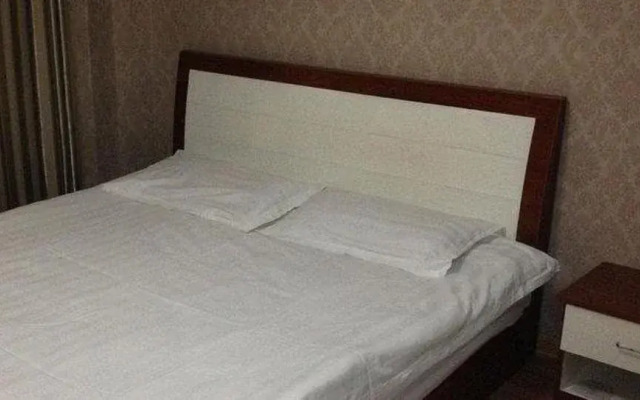 Taizhou Jiangyan Xinrong Hotel