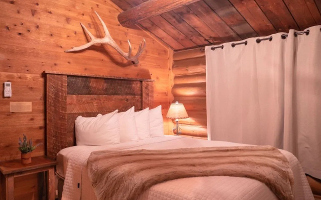 Elkhorn Cabins And Inn