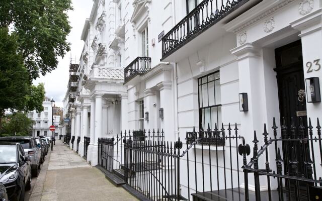 Отель A Place Like Home - Two Bedroom Apartment in Knightsbridge Великобритания, Лондон - отзывы, цены и фото номеров - забронировать отель A Place Like Home - Two Bedroom Apartment in Knightsbridge онлайн вид на фасад