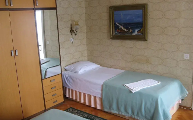 Komiza Provita Guesthouse