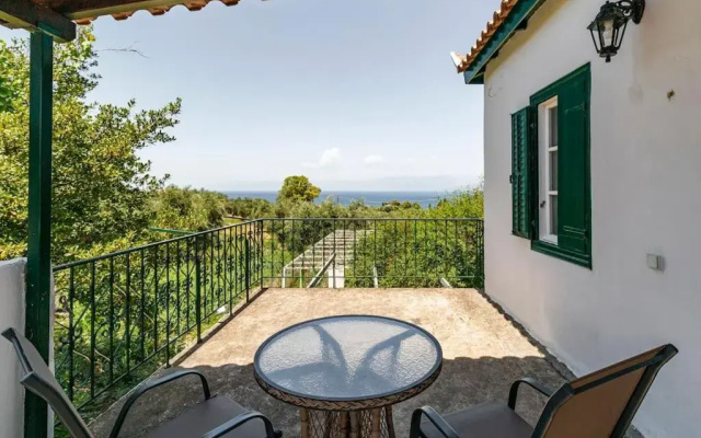 The Olive yard house in Koroni