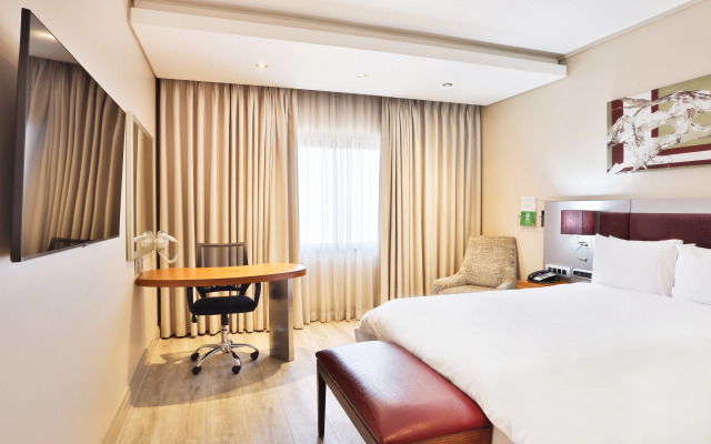 Holiday Inn Johannesburg - Rosebank by IHG