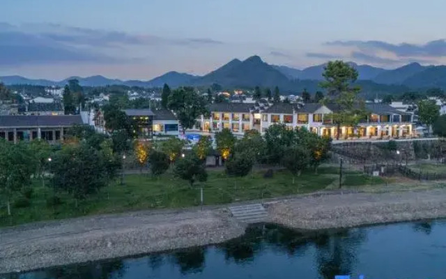 Hongtaokai Homestay (Taohua Tan Scenic Area)
