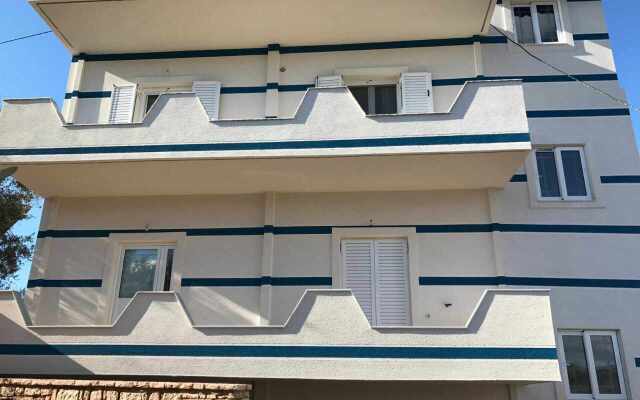 Отель Zakomera Apartments Албания, Ксамил - отзывы, цены и фото номеров - забронировать отель Zakomera Apartments онлайн вид на фасад