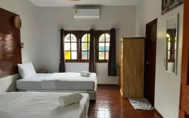 Q house Koh Phangan