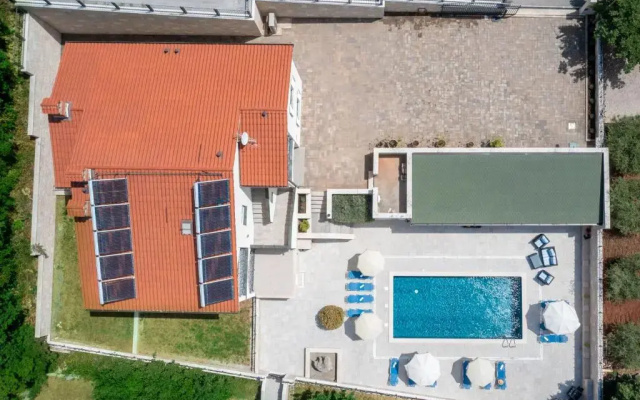 Villa Vires