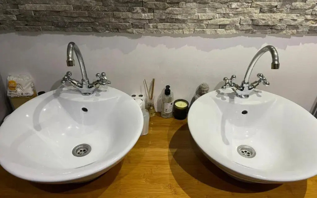 Modern apartment with garden in Antwerp, 10min from City center