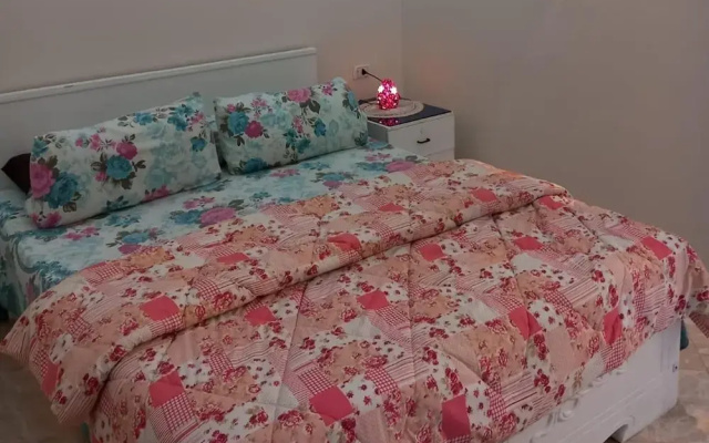 3-bed 2-bath Sleeps 7 With Free Parking