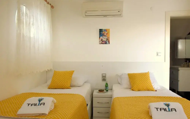 Tala Villa 16