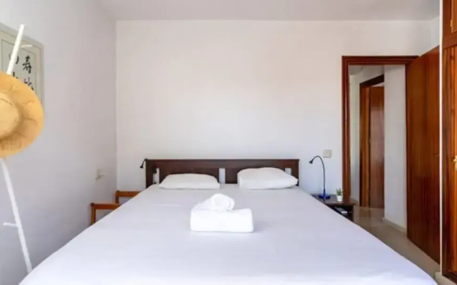 Apartment - 2 Bedrooms with Pool and WiFi - 107867