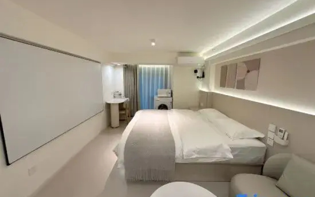 Special You Homestay (Caijia Metro Station Branch)