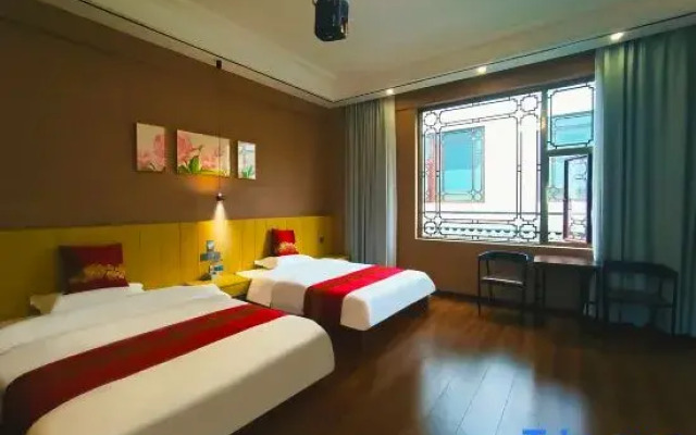 Heqing Zhengshantang Homestay