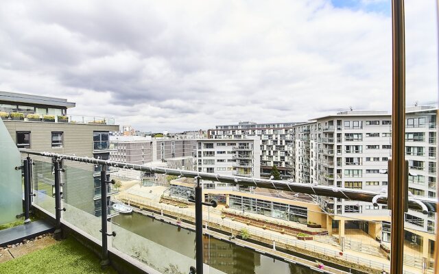 Deluxe Leeds City Centre Apt Amazing Balcony View 0