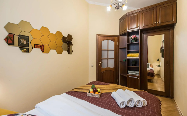 GMApartments (ДжиЭмАпартментс) на улице Арбат 51 строение 1