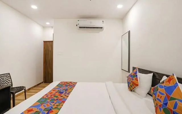 Fabhotel Royal Stay