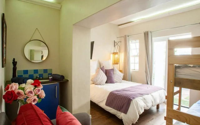 Bedrock Family 4 Sleeper En-Suite Studio
