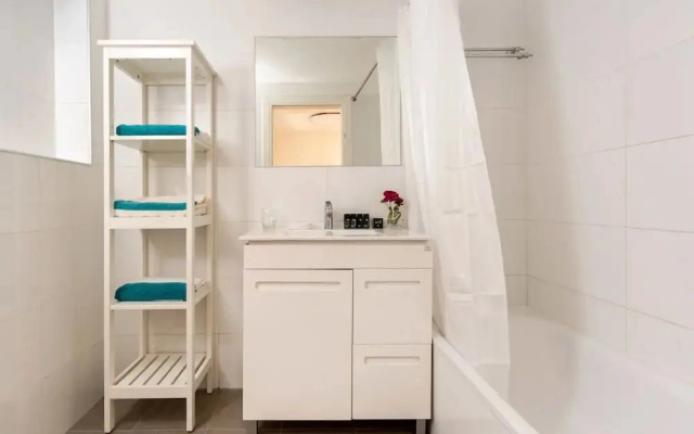 Levontin 30 , Luxury 1 bedroom with parking