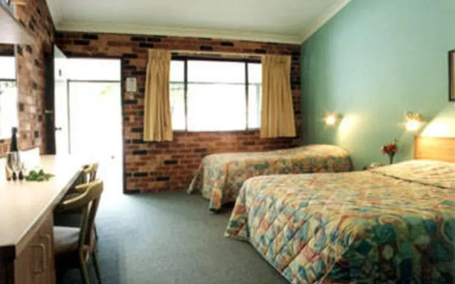Bay Hotel Motel